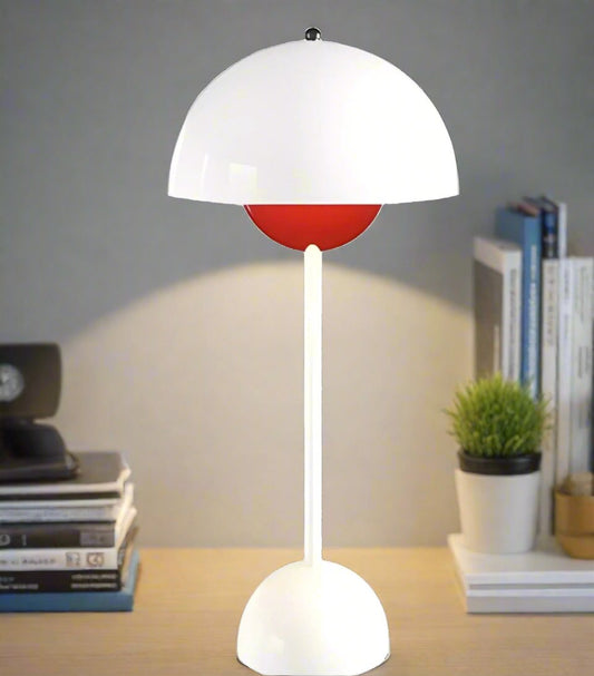 VP3 Desk Lamp