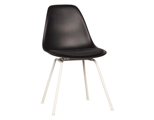 Eames Side Chair